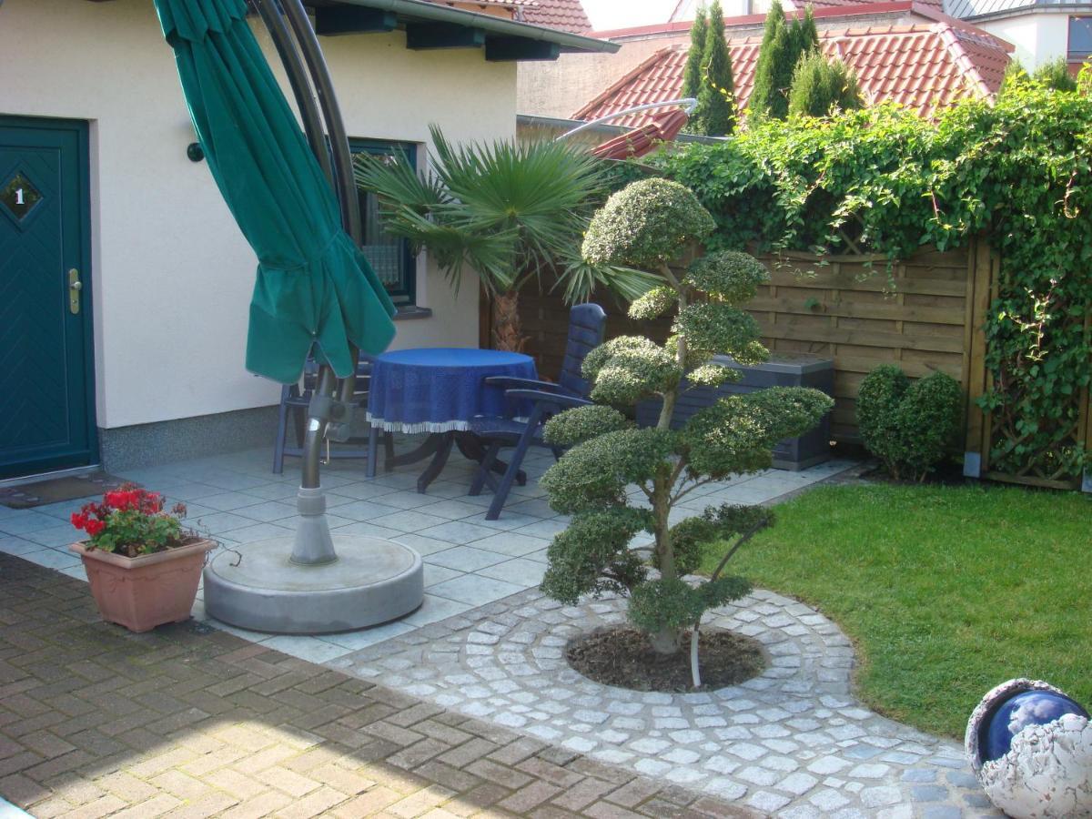Pension Zum Yachthafen Waren  Exterior foto